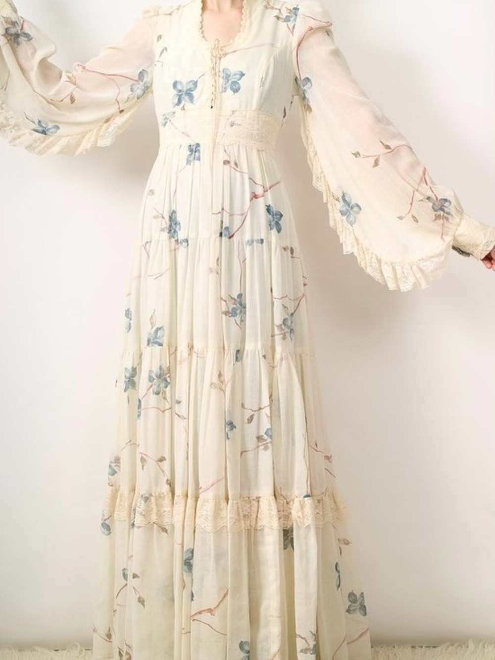 70’s Gunne Sax floral Dogwood print maxi bishop sleeve cream Sz Xs-Small - Picture 3 of 16